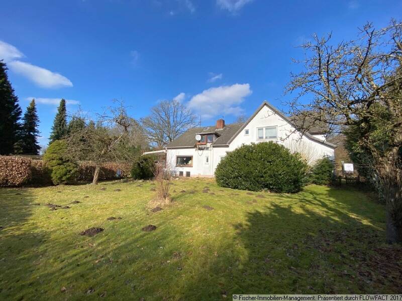 Thumbnail-Großzügiges Mehrfamilienhaus auf großem Grundstück, wartet wachgeküsst zu werden !