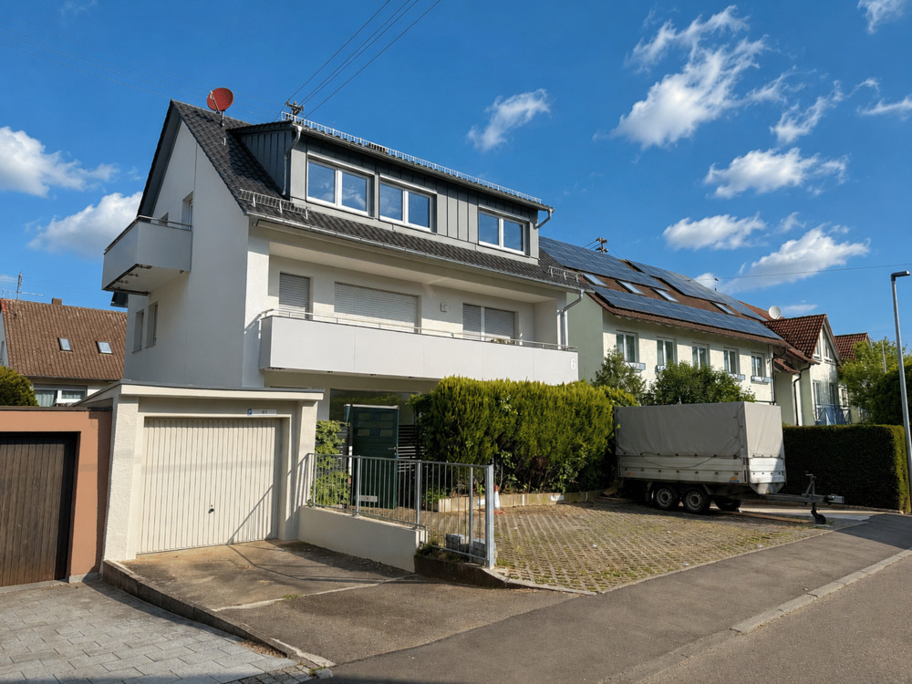 Thumbnail-Kompl. renovierte 3-Zimmerwohnung m. gr. Gartenterrasse u. EBK zzgl. 1-Zimmerwohnung mit sep. Zugang