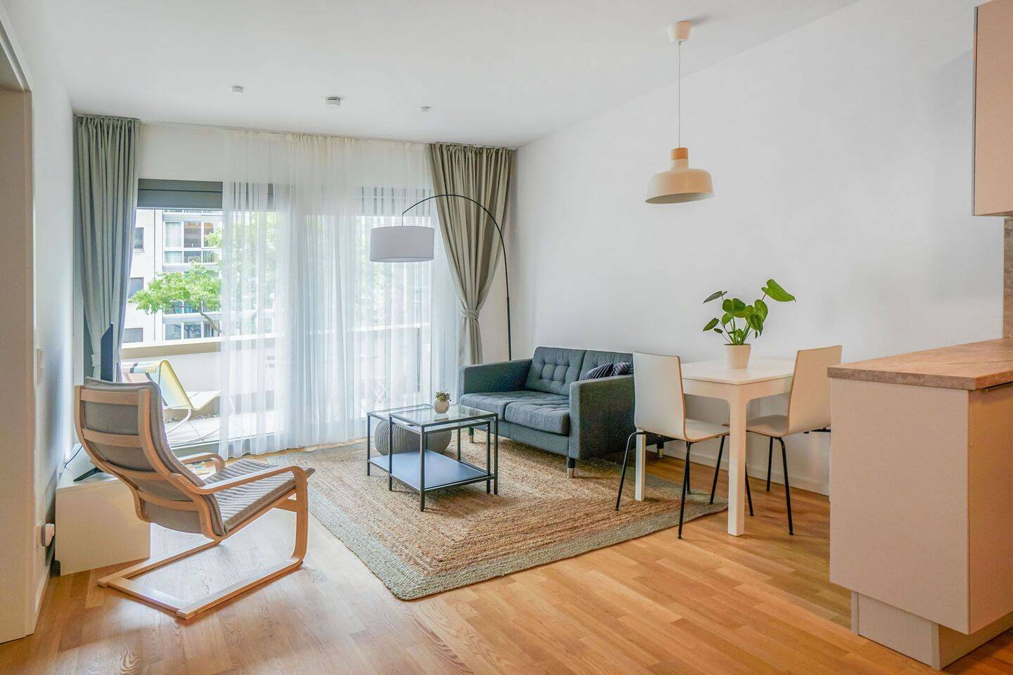 Thumbnail-Sonnenterrasse in Top-Lage: Möbliertes Apartment am Volkspark Friedrichshain