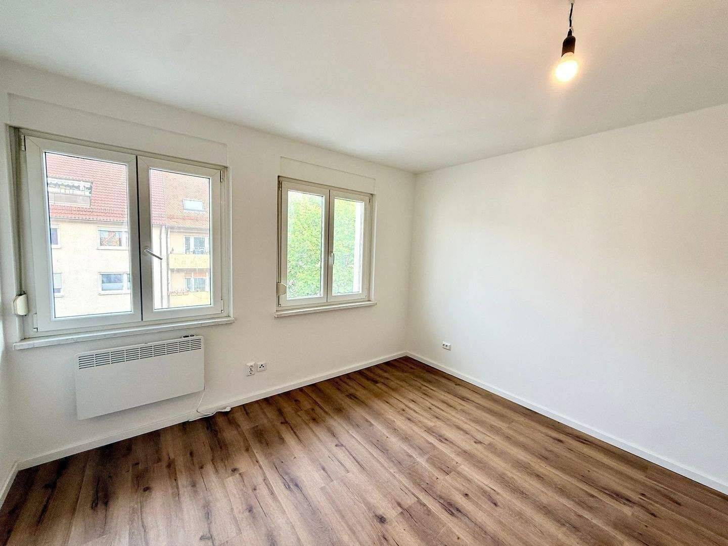 Thumbnail-Ideal geeignet für 2-er WG! Freie & helle 2-Zimmer-Wohnung im 2.OG in nettem MFH direkt an der TH