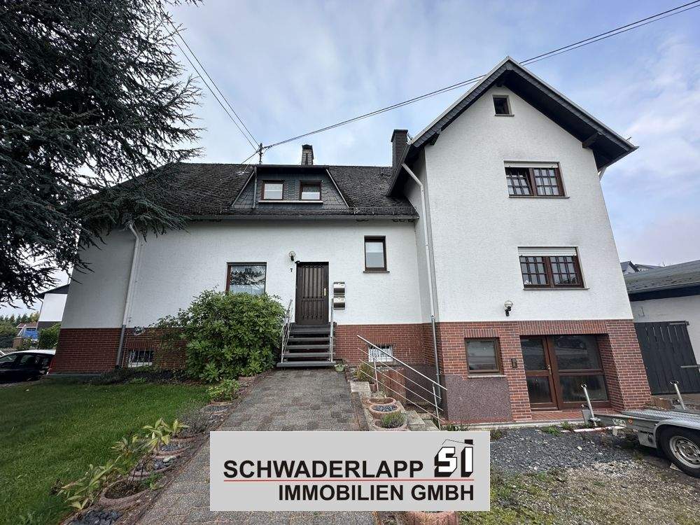 Thumbnail-Ansprechendes Zweifamilienhaus mit großem Grundstück