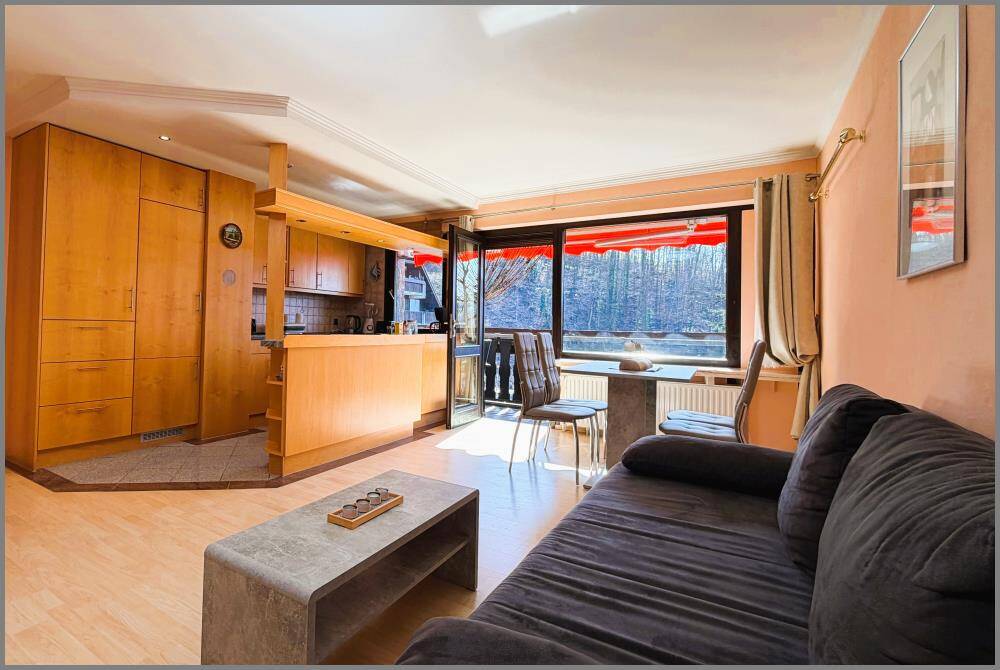 Thumbnail-Schicke 2-Zi.-Eigentumswohnung oder Airbnb mit Balkon, TG-Stellplatz und Aufzug