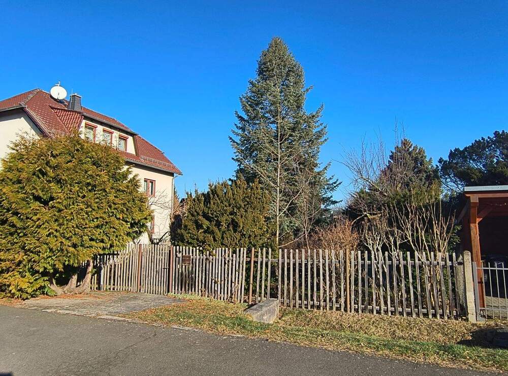 Thumbnail-Gepflegter Garten mit Laube in Leipzig-Stötteritz