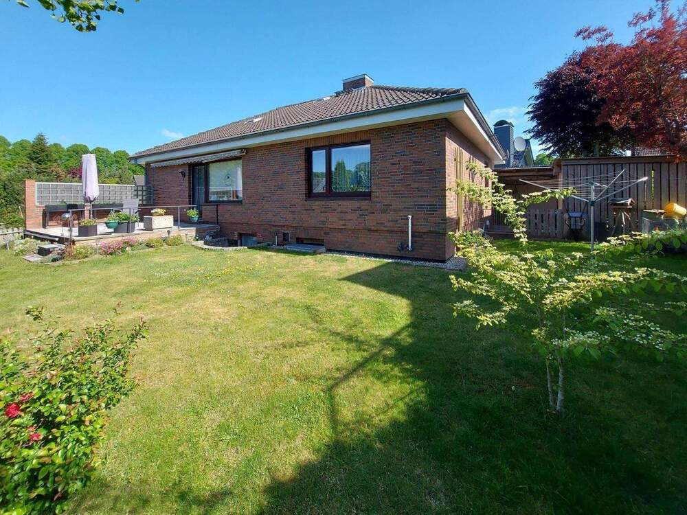 Thumbnail-Schickes Einfamilienhaus mit Garten und Garage zwischen Kiel und Bordesholm