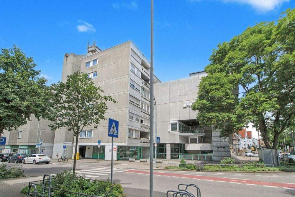 Thumbnail-Zentral gelegene 3-Zimmer-Wohnung mit Balkon, TG-Stellplatz und Entwicklungspotenzial