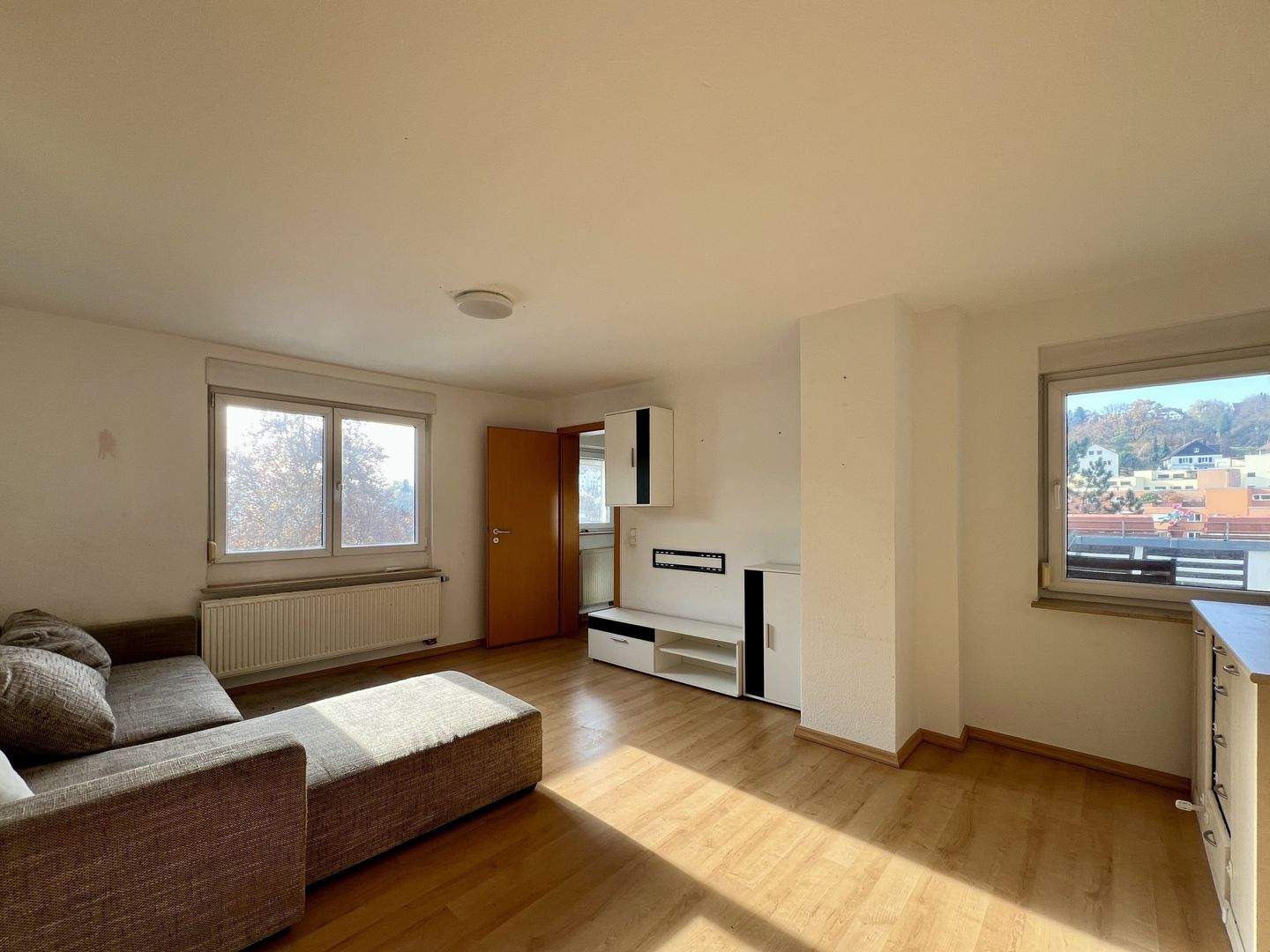 Thumbnail-Dachgeschosswohnung mit Dachterrasse in begehrter Halbhöhenlage von Esslingen