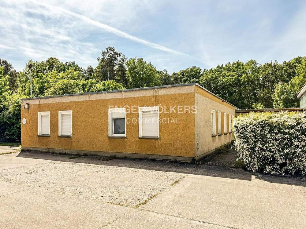 Thumbnail-IndustrieLogistik - Hallengebäude und Bürotrakt