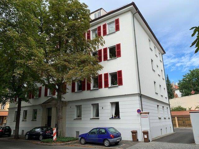 Thumbnail-BA - Haingebiet: 3-Zimmer-Dachgeschosswohnung mit Balkon