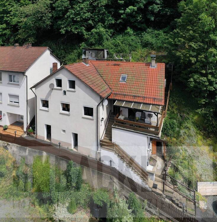 Thumbnail-Handwerker aufgepasst! Zum Wohnen oder Urlaub machen im Frankenwald.