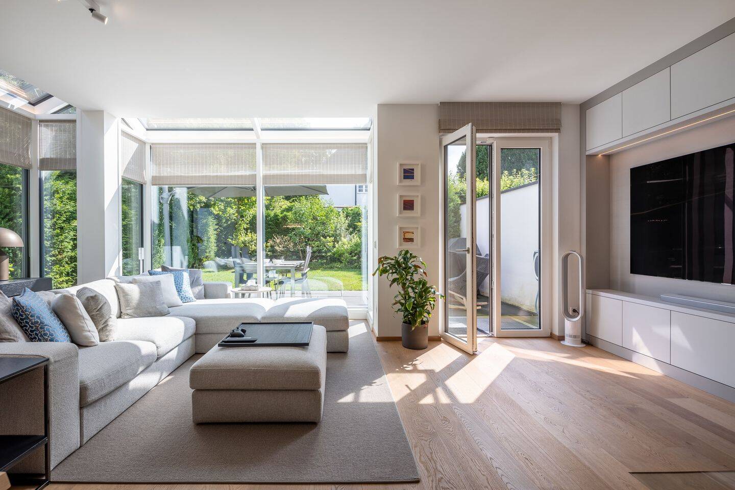 Lounge mit Gartenblick 