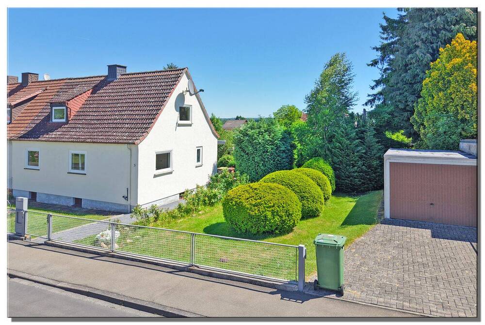 Thumbnail-Niedliche Doppelhaushälfte in Vellmar auf knapp 1200 m² Grundstück,