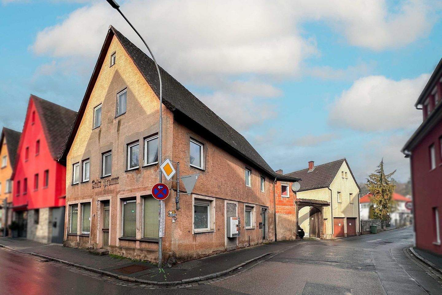 Thumbnail-Viel Raum für Familie, Selbstständigkeit oder kreative Wohnideen - großes Wohnhaus mit Scheune