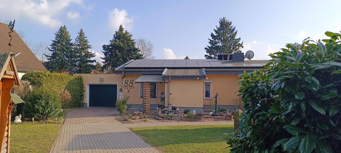 Thumbnail-Zeitlos modernes Wohnen auf einer Ebene mit zahlreichen Extras