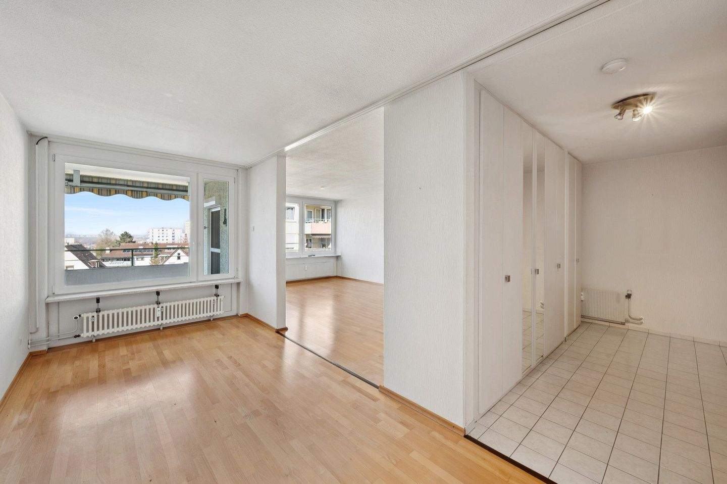 Thumbnail-3,5-Zimmer + Südwestbalkon + Ausblick - ideal zum Selbstgestalten