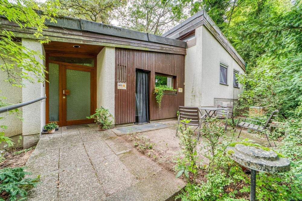 Thumbnail-Einfamilienhaus am Erlanger Burgberg - Wohnen in bester Lage mit großem Grundstück !