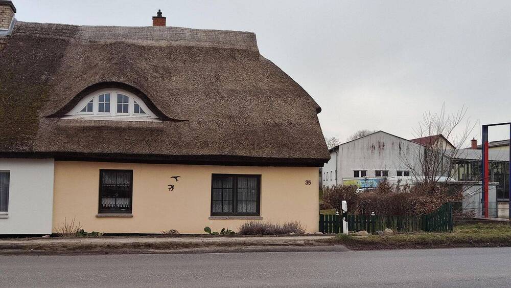 Thumbnail-Einfamilienhaus Doppelhaushälfte mit 1813qm Eigentumsgrundstück