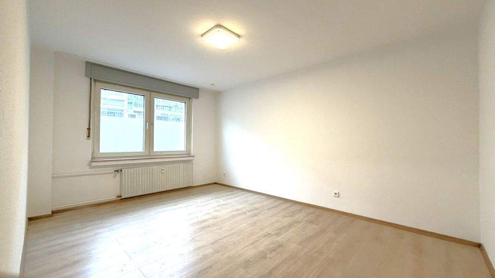 Thumbnail-Modernisierte 3-Zimmer-Wohnung im Hochparterre mit zwei Stellplätzen in Duisburg-Hamborn!
