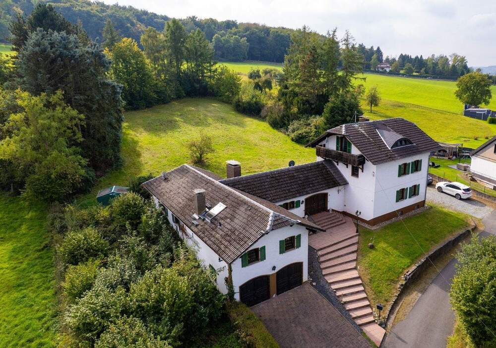 Thumbnail-Charmantes Landhaus in idyllischer Alleinlage - Wohnen im Grünen mit viel Platz für Ideen