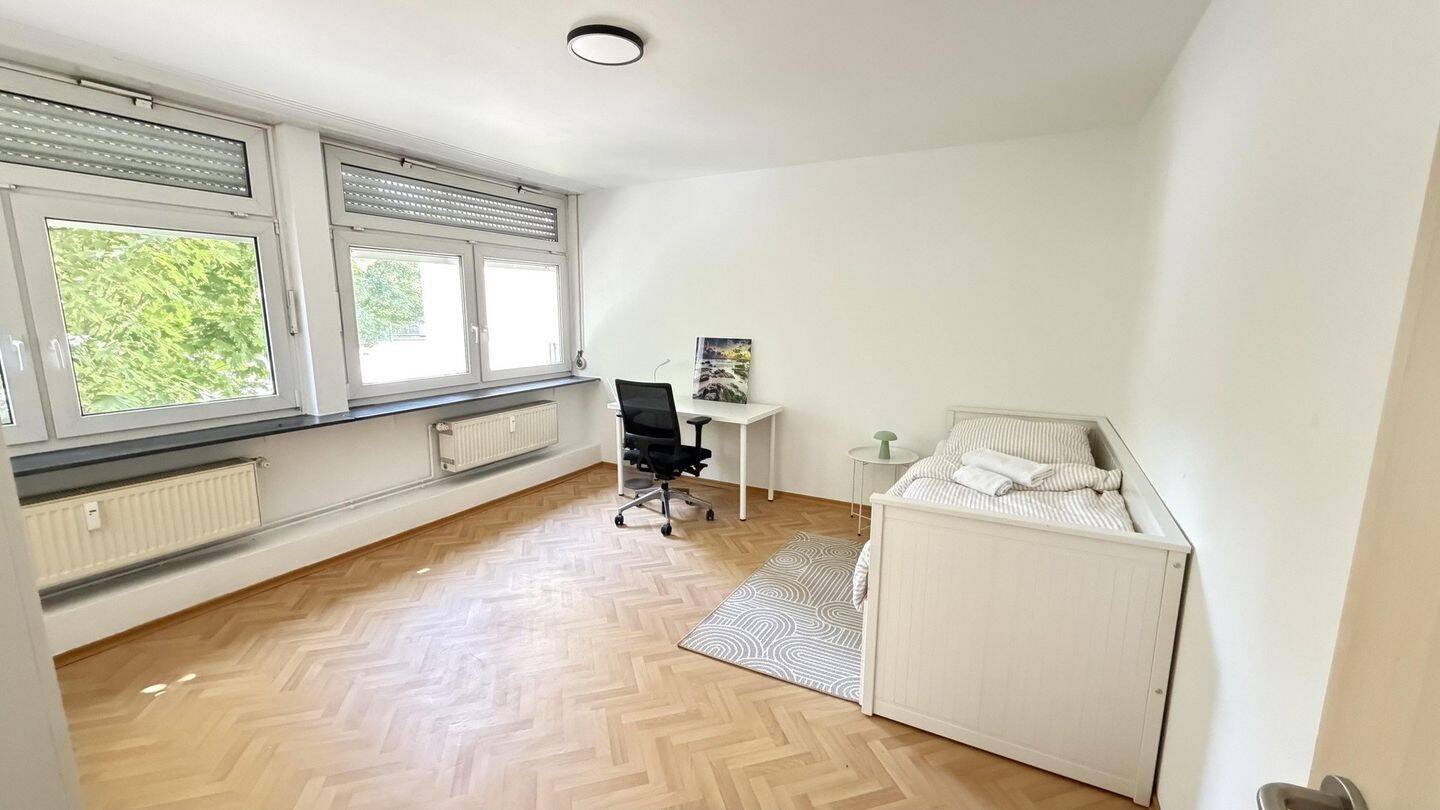 Thumbnail-1 renoviertes Zimmer in 4er-WG in Frankfurt mit top Anbindung