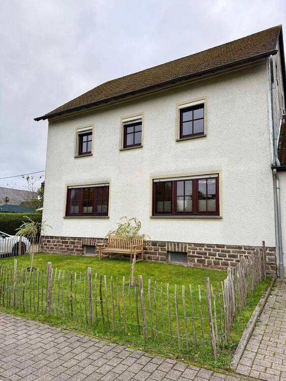 Thumbnail-Gepflegtes Einfamilienhaus in bester Lage von Arzfeld zu verkaufen!