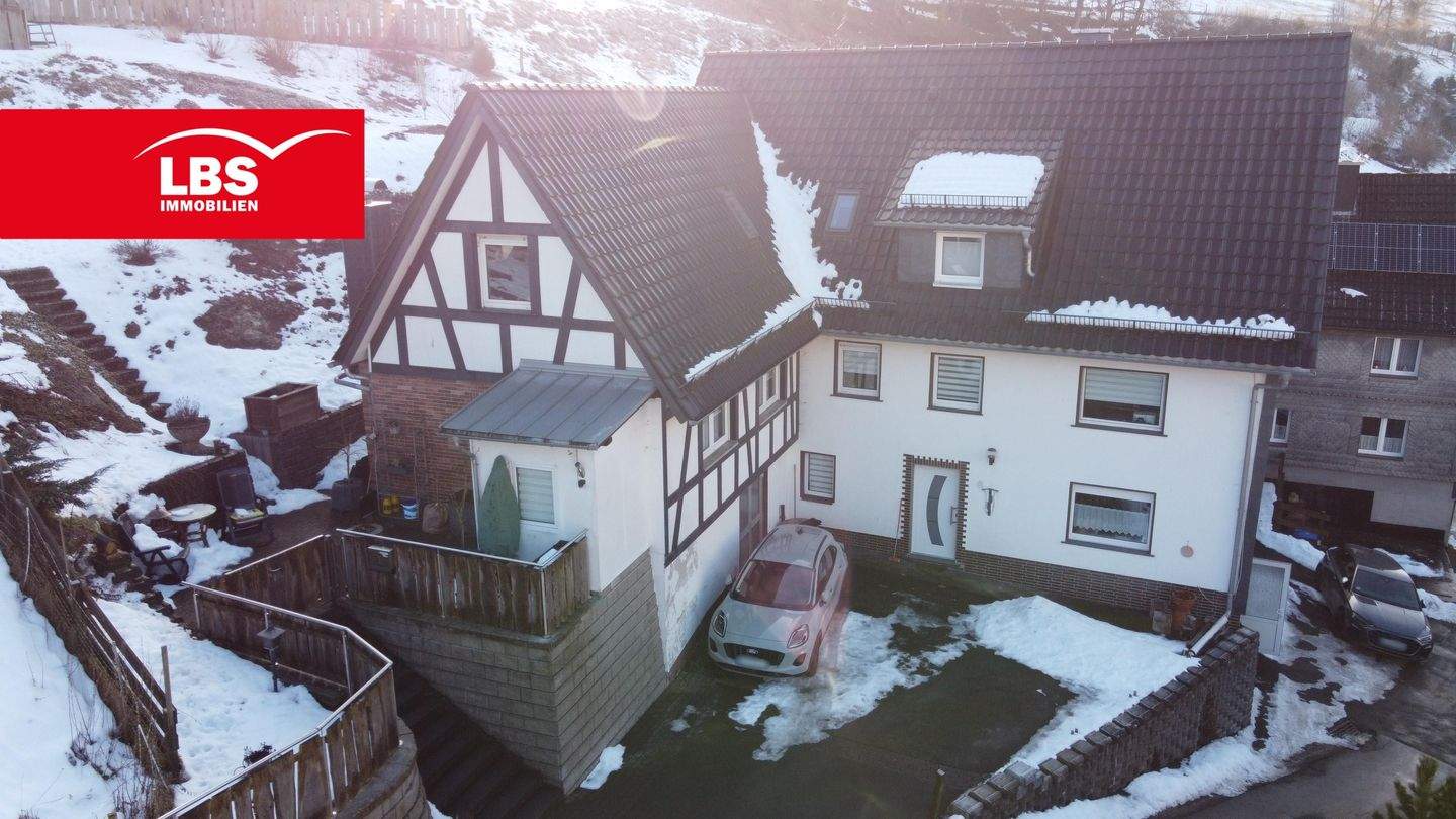 Thumbnail-Zweifamilienhaus in Bad Berleburg-Girkhausen