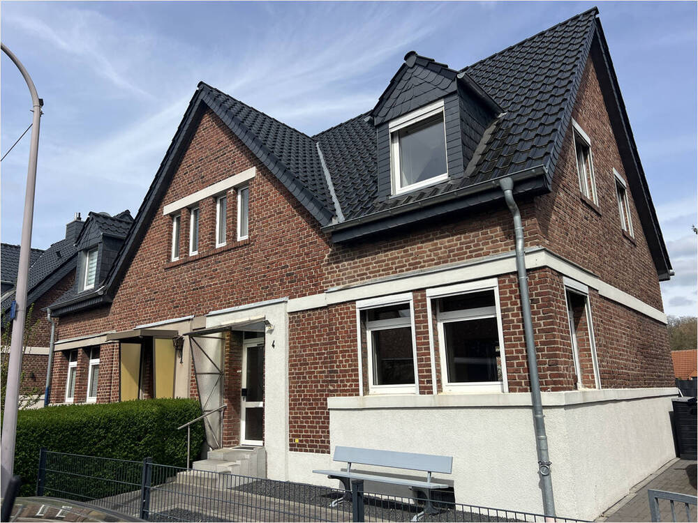 Thumbnail-Charmantes Einfamilienhaus mit Gestaltungspotenzial in Alsdorf