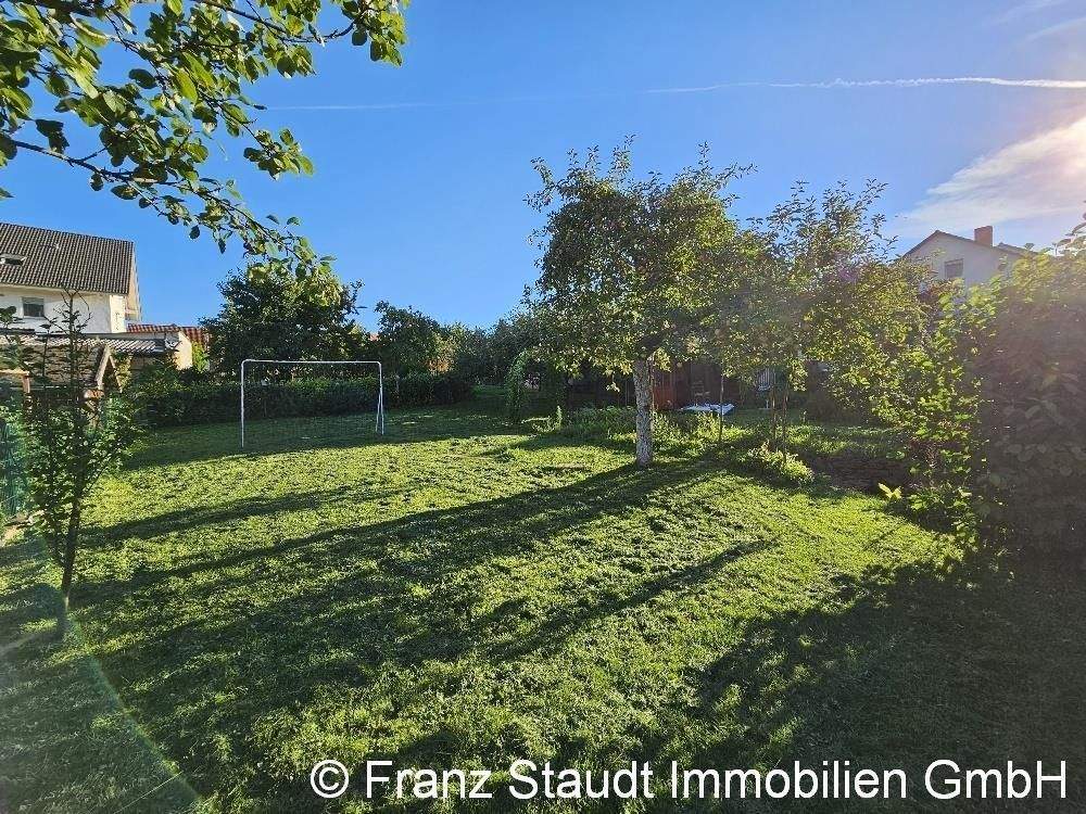 Thumbnail-Sonniges Baugrundstück im Herzen von Großostheim