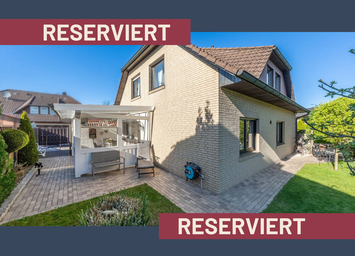 Thumbnail-Einfamilienhaus im modernen Landhausstil mit großem Garten