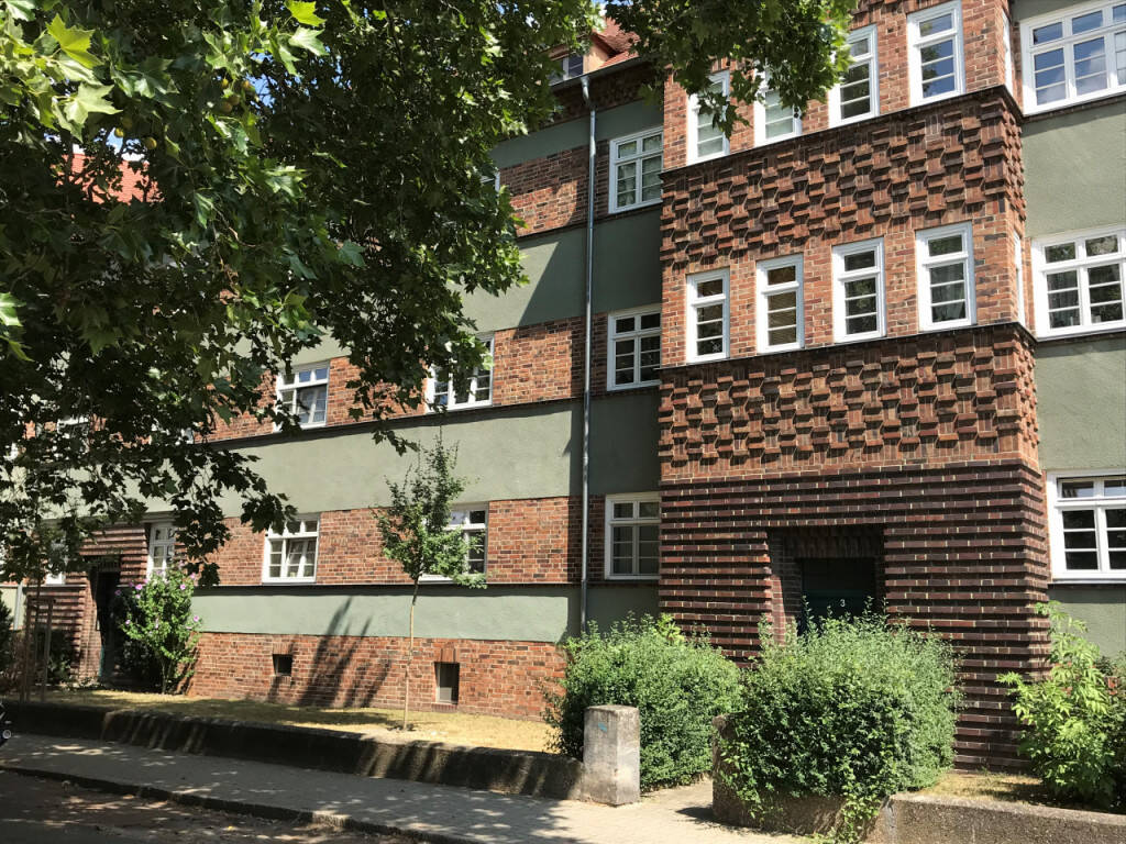 Thumbnail-Dachgeschosswohnung mit großem Wohnzimmer