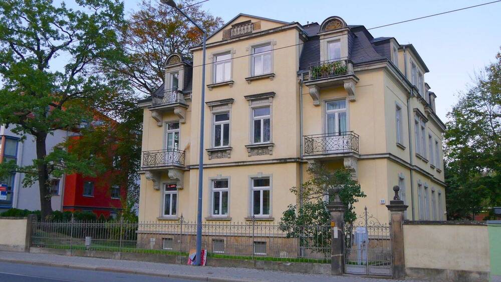 Thumbnail-AREAS: Attraktive 4-R.-Whg. mit Balkon in Blasewitz zu verkaufen