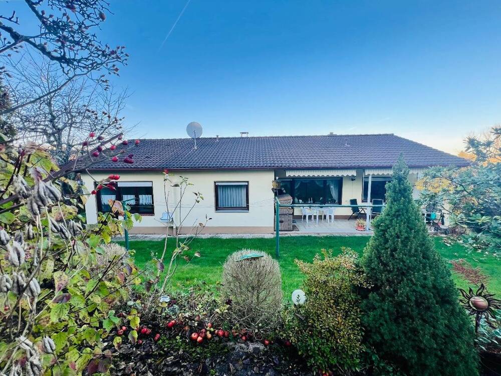 Thumbnail-Kleines Einfamilienhaus mit großem Grundstück in ruhiger Sackgassenlage
