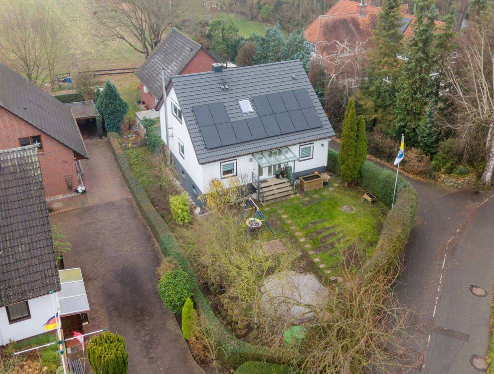 Thumbnail-Ruhig gelegenes Einfamilienhaus mit gepflegtem Grundstück und zeitgemäßer Haustechnik