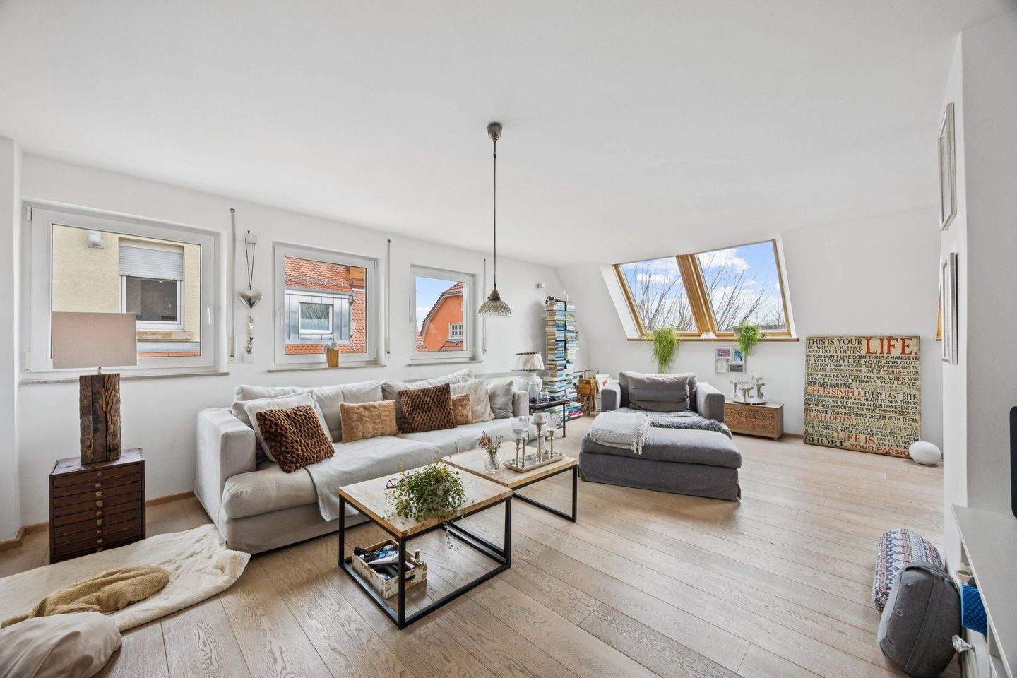 Thumbnail-Ruhig, modern und zentral: 3,5-Zimmer-Maisonettewohnung mit traumhafter Dachterrasse