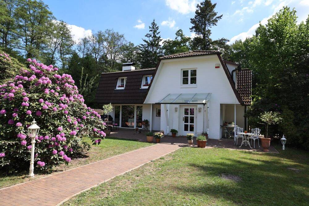 Thumbnail-Einzigartiges Immobilienensemble in herrlicher Lage - Stilvoll wohnen auf 7.500 m² mit Bachlauf