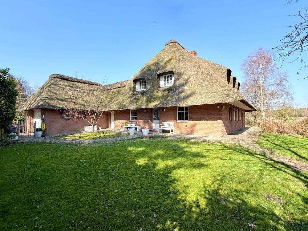 Thumbnail-Exklusives Reetdachhaus mit großzügigem Grundstück und hochwertiger Ausstattung in ruhiger Lage