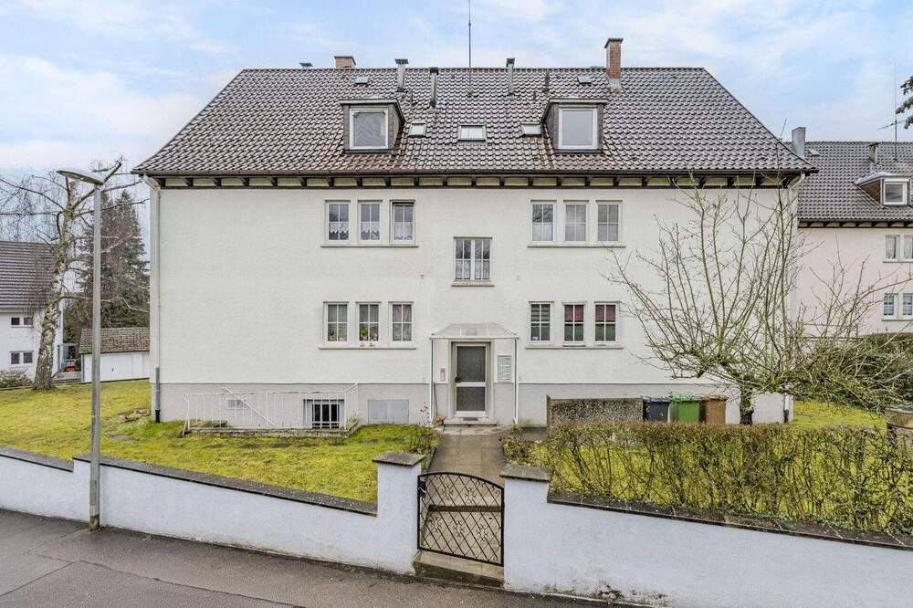 Thumbnail-Schöne 2,5-Zimmer-Dachgeschosswohnung in ruhiger Lage am Feldrand