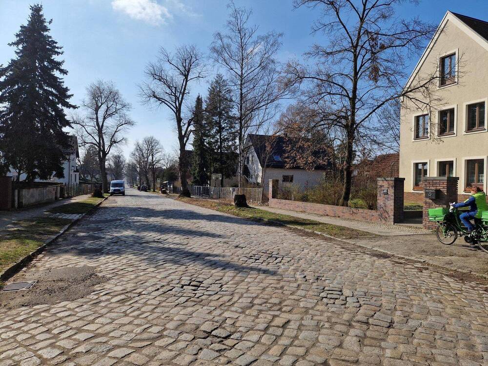Thumbnail-Großes Baugrundstück in beliebter Wohnlage Berlin-Mahlsdorf für ein oder zwei Häuser