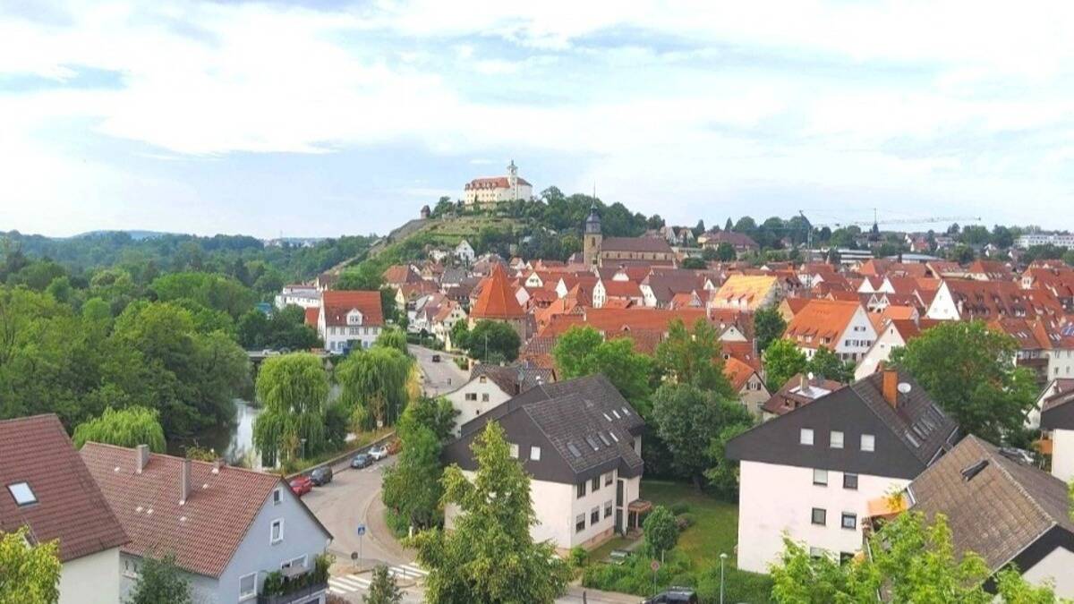 Ausblick vom Balkon zum Schloss