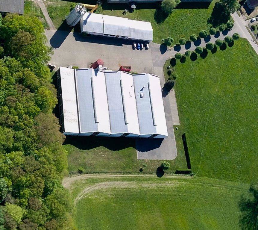 Thumbnail-Lager-Produktionshallen mit Ausstellungs-Verwaltungsgebäude sowie landw. Flächen auf ca. 46.000 m²