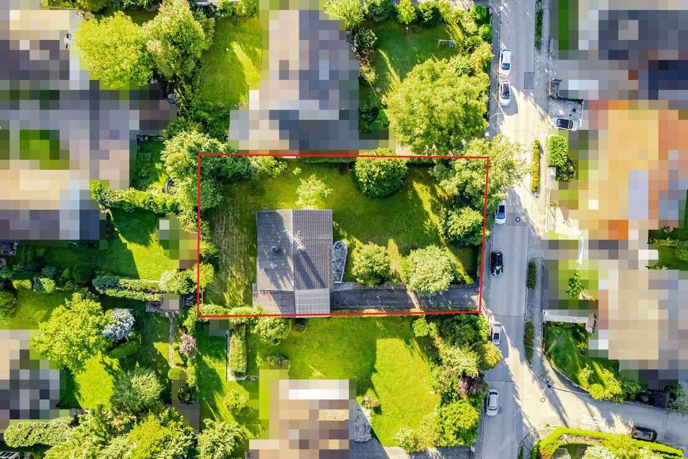 Thumbnail-Großes Grundstück mit ca. 1.121 m² und Altbestand