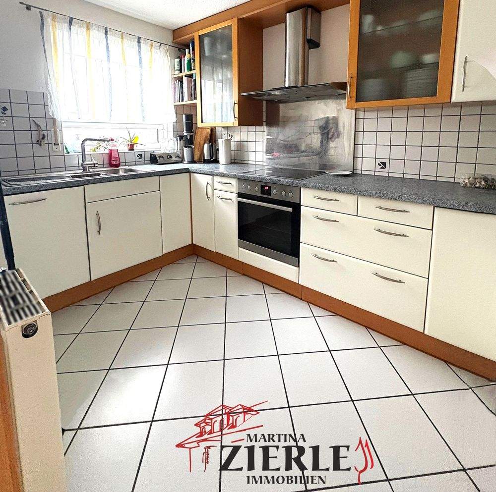 Thumbnail-Gelegenheit! Schöne 3,5-Zi-Whg in einer gefragten ruhigen Lage mit fantastischer Aussicht vom Balkon