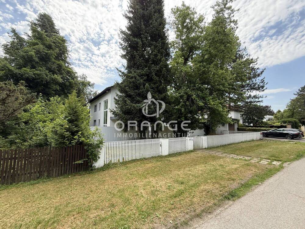 Thumbnail-***Exklusives und ruhig gelegenes Baugrundstück mit Altbestand in Pullach***