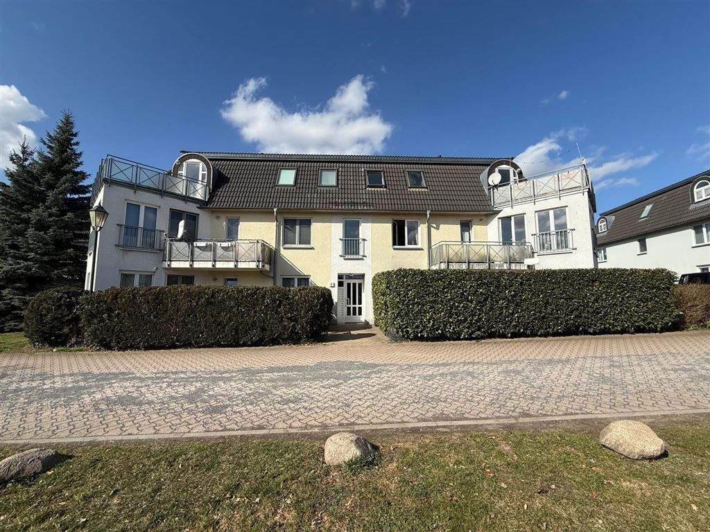 Thumbnail-AB SOFORT - Renovierte 2-Zimmer-Wohnung mit modernem Tageslichtbad und Balkon