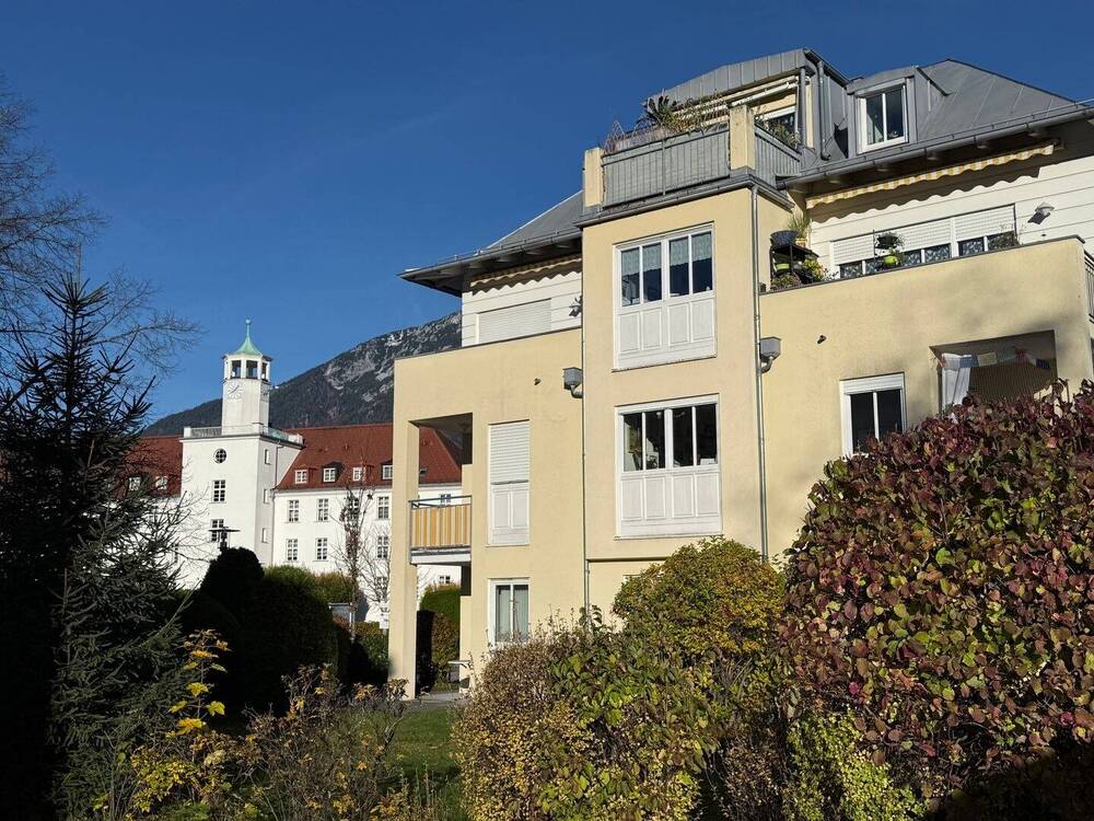 Thumbnail-2-Zimmer-Wohnung mit Lift, zwei Balkonen und Tiefgaragenstellplatz in Bad Reichenhall