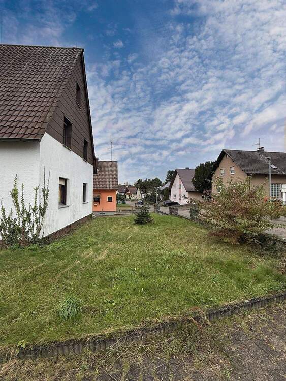 Thumbnail-Grundstück mit Breite & 1252 m² Fläche - Ideal für Neubau und Projektentwicklung in Bretten