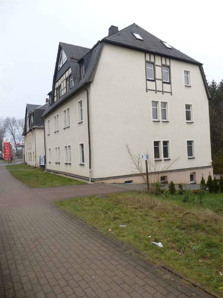 Thumbnail-Große Familienwohnung in Zentraler Lage