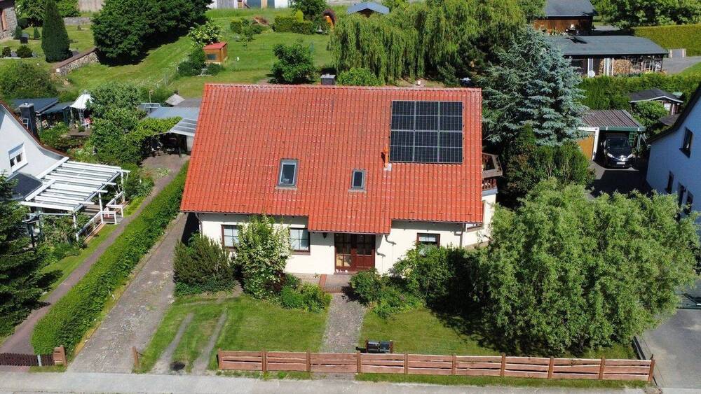 Thumbnail-Zwei Wohneinheiten, viele Möglichkeiten - Gepflegtes Zweifamilienhaus mit großem Garten in Schönermark