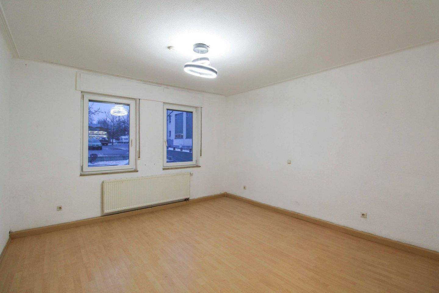 Thumbnail-Sofort bezugsfrei: Großzügige 3-Zimmer-Wohnung mit viel Platz zum Entfalten in Stuttgart-Münster