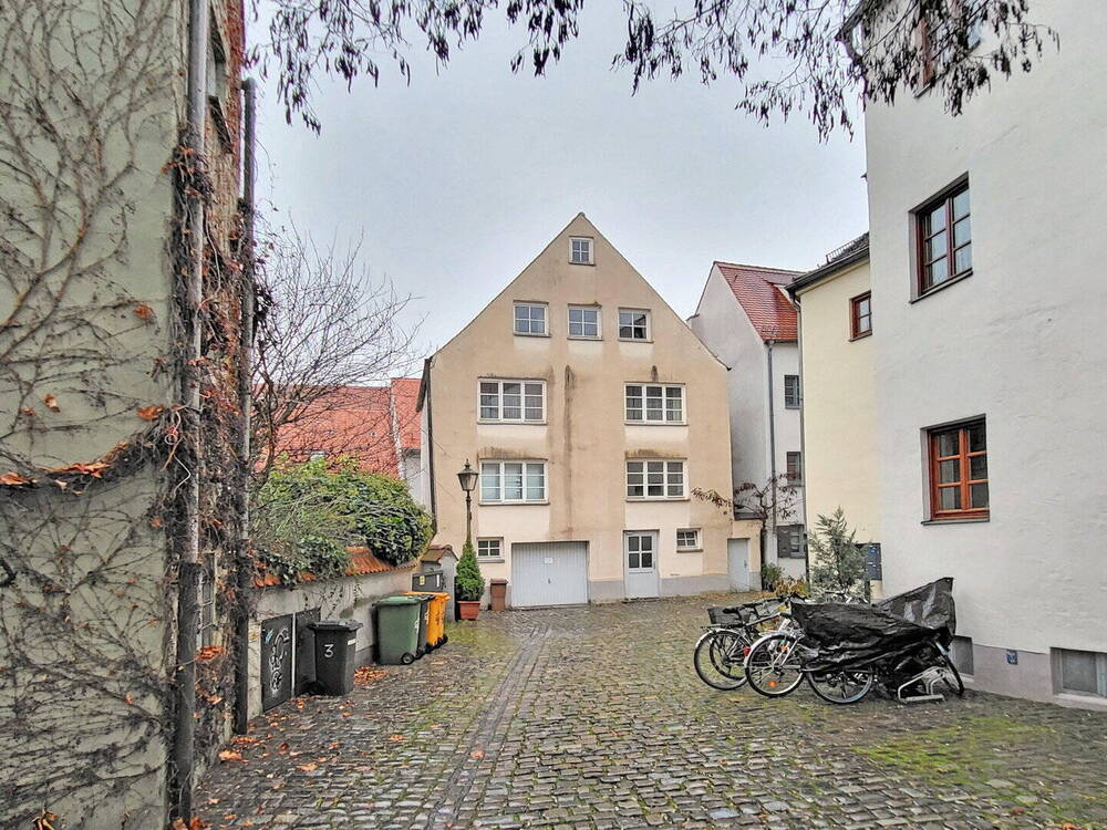 Thumbnail-Charmantes Mehrfamilienhaus mit 3 Wohneinheiten in top Innenstadtlage