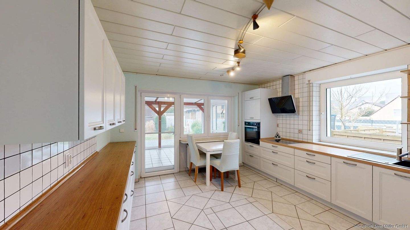 Thumbnail-Provisionsfrei für Käufer: Wohn- und Geschäftshaus mit großem Grundstück in Hamm-Herringen